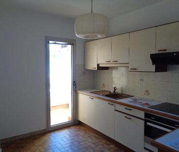 Location Appartement 2 pièces 50m² DRAGUIGNAN 83300 - Photo 2