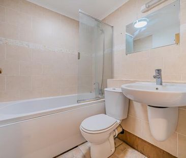 1 bedroom flat to rent - Photo 6