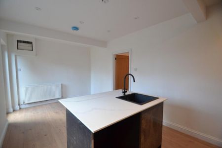 2 bedroom semi-detached house to rent - Photo 2