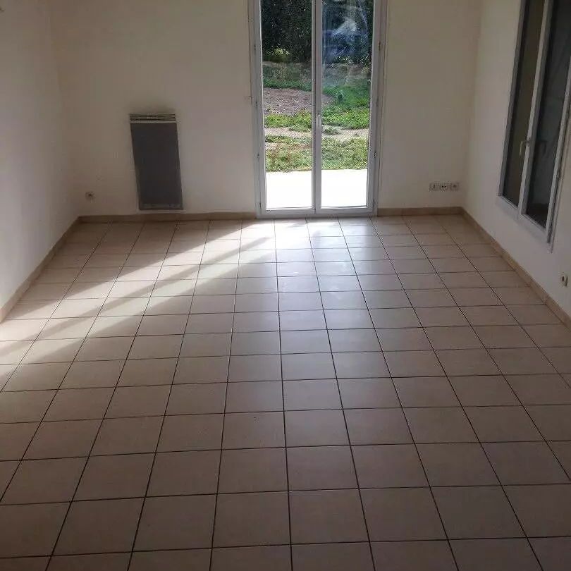 location Appartement T4 DE 84.8m² À MORIERES LES AVIGNON - Photo 1