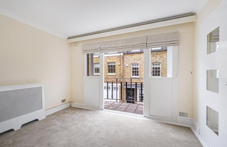 3 bedroom mews to rent - Photo 2