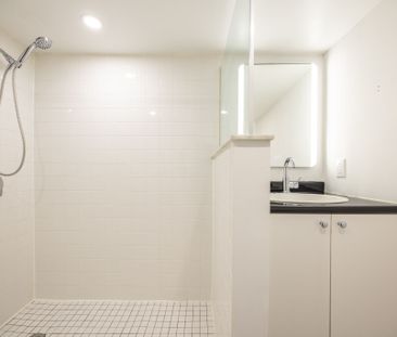 For Lease - 88 Manor Road, Toronto, Ontario - Photo 4