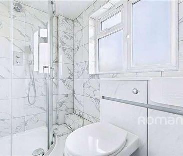 Hazel Road, Mytchett, Camberley, GU16 - Photo 3