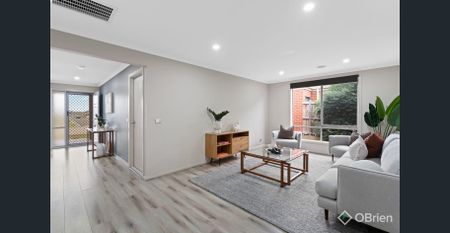 Elegant Family Home for Lease in Beaconsfield - Photo 2