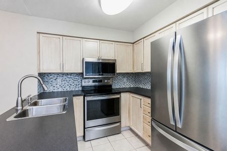 For Lease - 8 Hillcrest Avenue Unit# 2917, Toronto, Ontario - Photo 5