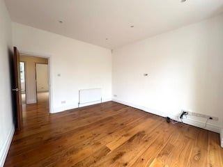 2 Bed Flat, Grange Park, W5 - Photo 4