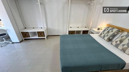 barcelona, Catalonia 08903 - Photo 5