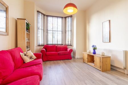 3 Bed Maisonette, Surrey Quays, SE16 - Photo 3