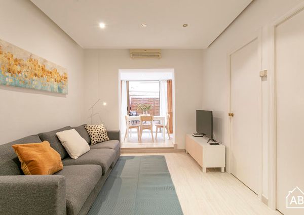 3-Bedroom Apartment with Private Terrace in Eixample