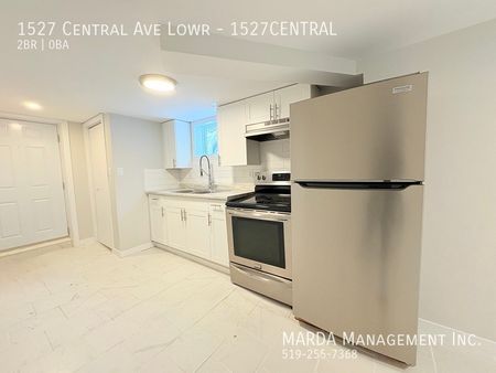 STYLISH NEWLY RENOVATED 2BEDROOM/1BATH LOWER UNIT+UTILITIES - Photo 5