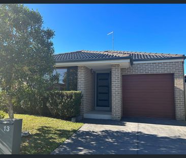 Spacious 3-Bedroom Home in a Quiet Location! - Photo 2