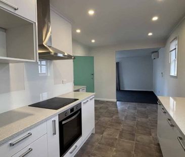 Modern living in Whanganui East - Photo 1
