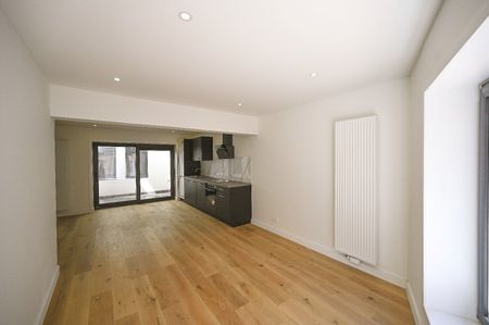 KNAP GELIJKVLOERS APPARTEMENT MET STADSTERRAS - Photo 4