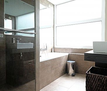 Magnificent furnished 7 p / 4 bedrooms / 3 bathrooms / 2 balconies - Foto 2