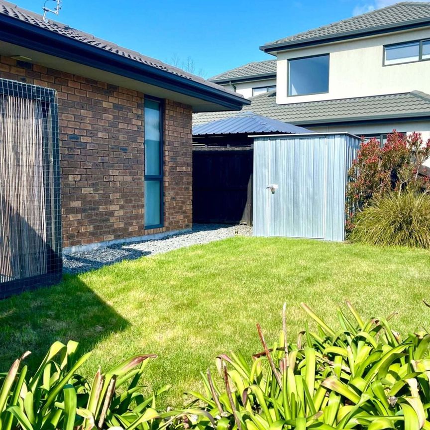 Easy Living with Power Included in the Rent! - Photo 1