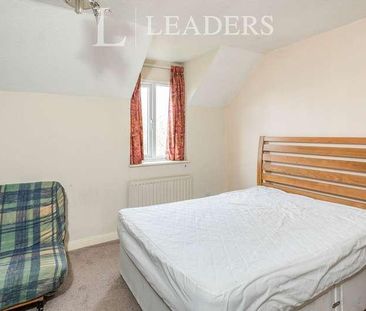 Fishers Field, Buckingham, Buckinghamshire, MK18 - Photo 3