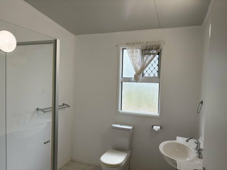 Large and impressive Farm house with pool on acreage - Photo 5