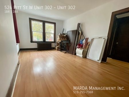 CHARMING 1BEDROOM/1BATH APARTMENT IN DOWNTOWN-PLUS HYDRO - Photo 4