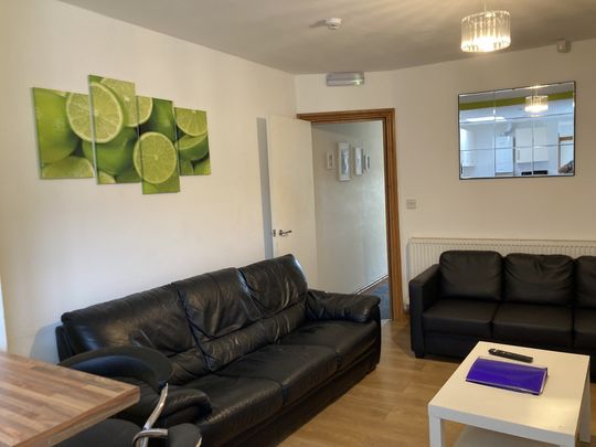 29 Hubert Road - Photo 1