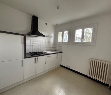 Location Maison 4 pièces 89m² ANGOULEME 16000 - Photo 3