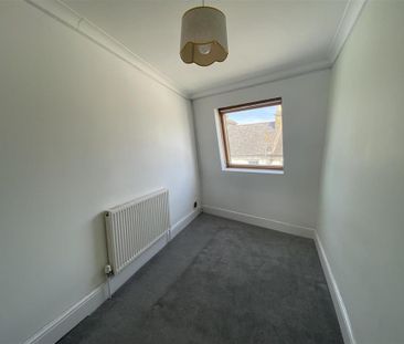 2 bedroom maisonette to rent - Photo 2