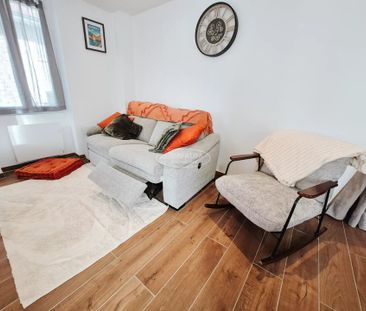 Location Appartement 3 pièces 56m² MARNAZ 74460 - Photo 1