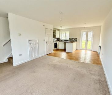 3 bedroom semi-detached house to rent - Photo 2