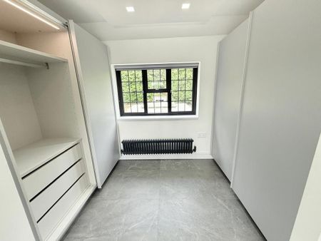 3 bedroom flat to rent - Photo 5