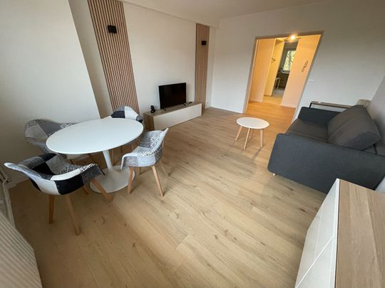 Location Appartement 3 pièces 79m² LILLE 59000 - Photo 1