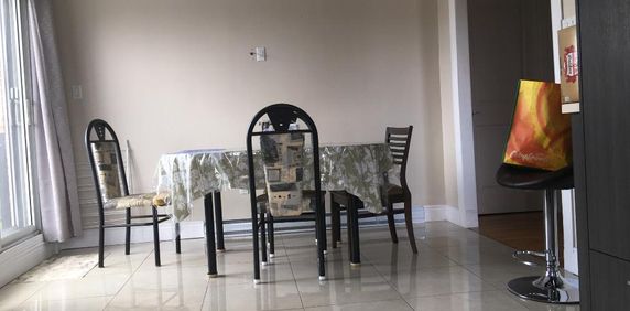 Grand 5 ½ rénové, lumineux et paisible. - Photo 2