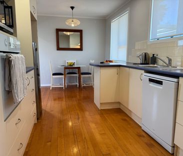 3-Bedroom Home in Prime Pakuranga Location - Photo 3