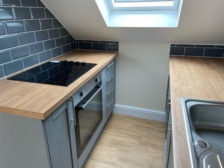 1 bedroom flat to rent - Photo 5