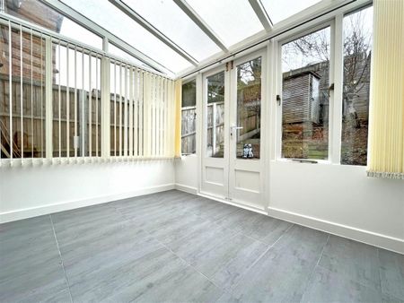 2 bedroom Town house to rent - Photo 2