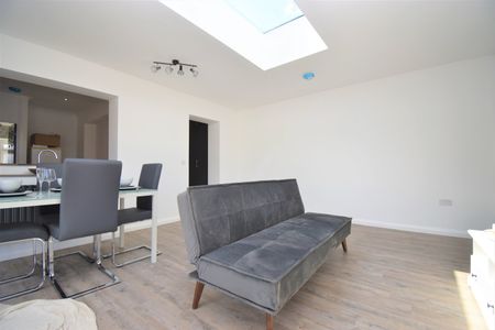 House Share to rent - Barry Avenue, Bexleyheath, DA7 - Photo 4