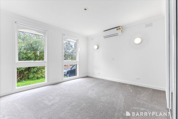 Renovated 3 Bedroom Home in Convenient Mooroolbark Location - Photo 1