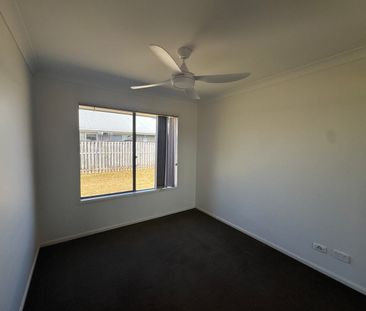 🔥 HOT NEW LISTING FOR RENT IN COOMERA 🔥 $850 Per Week - Available N... - Photo 3