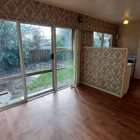 Two-Bedroom Home in Chartwell - Photo 4