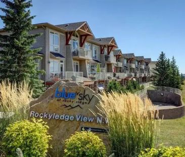 Executive condo with gorgeous mountain view | #2 - 116 Rockyledge View NW, Calgary - Photo 1