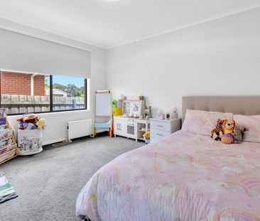 21 Kinlora Avenue, Epping VIC 3076 - Photo 6