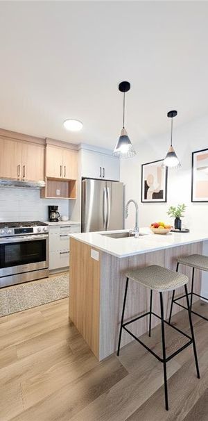 Immeuble - 16 Rue Allen Est, Waterloo 5 Et Demi Neuf - Waterloo - Photo 1