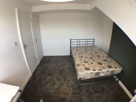 3 Bed - 1 Harold Mount, Hyde Park, Leeds - LS6 1PW - Student - Photo 4