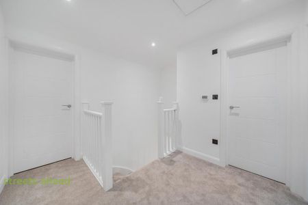 3 bedroom apartment to rent - Photo 4