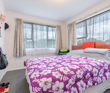 Three bedroom home in Otara! - Photo 5