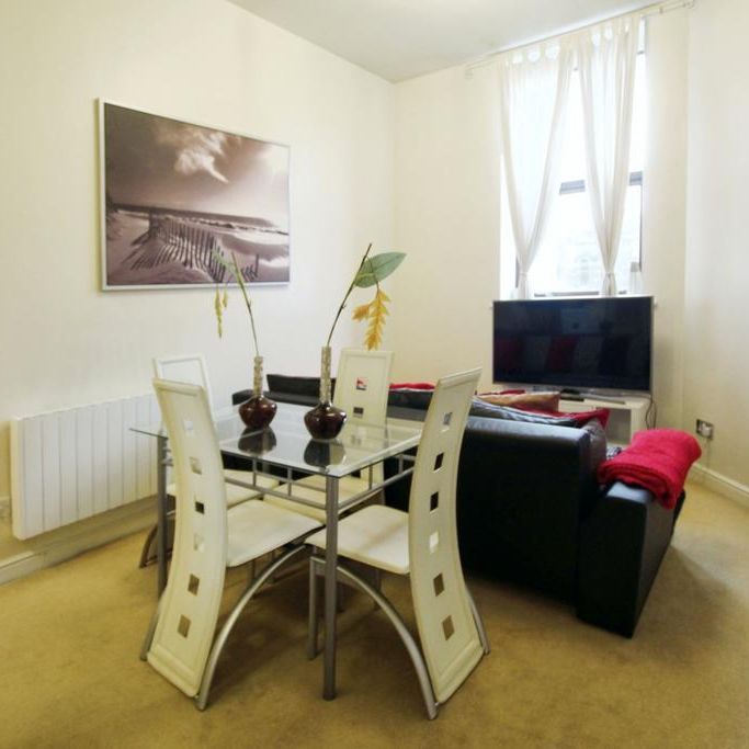 2 bedroom flat to rent - Photo 1