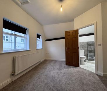 2 bedroom semi-detached house to rent - Photo 3