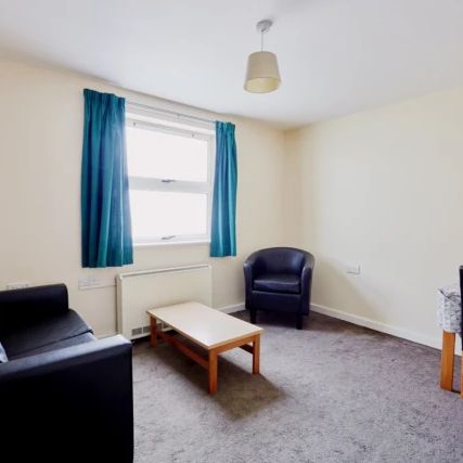 Classic 2 bed Large Double - Photo 1