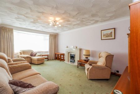 Marriott Grove, Wakefield - Photo 3