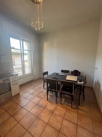 Charmant appartement, idéalement situé - Photo 2