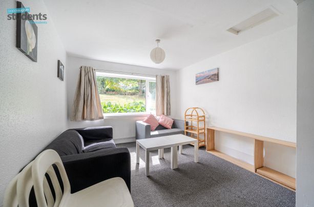 5 bedroom semi-detached house to rent - Photo 1