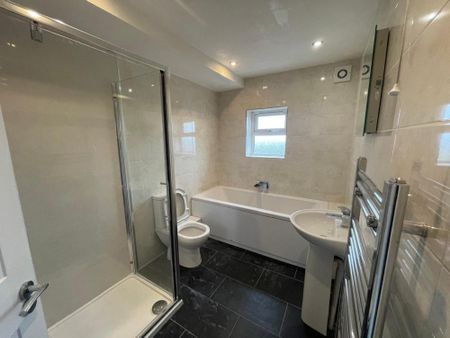 2 bedroom flat to rent - Photo 5